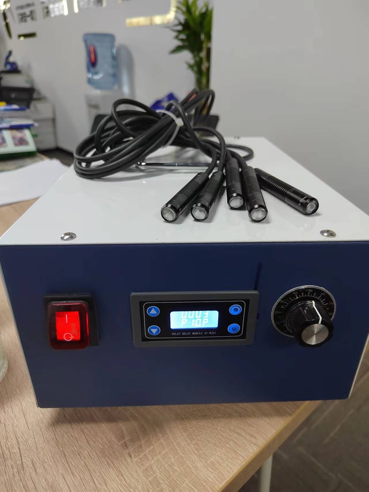 Equipo de curado puntual UV-LED: 5 canales con fibras ópticas flexibles